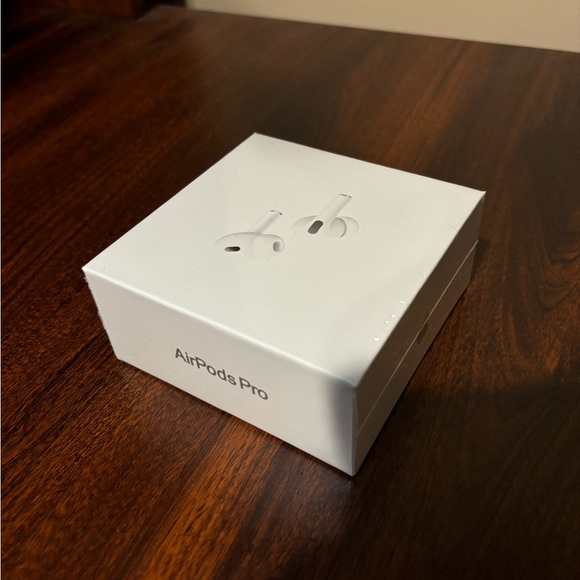 New Apple Airpods Pro 2 with wireless charging case